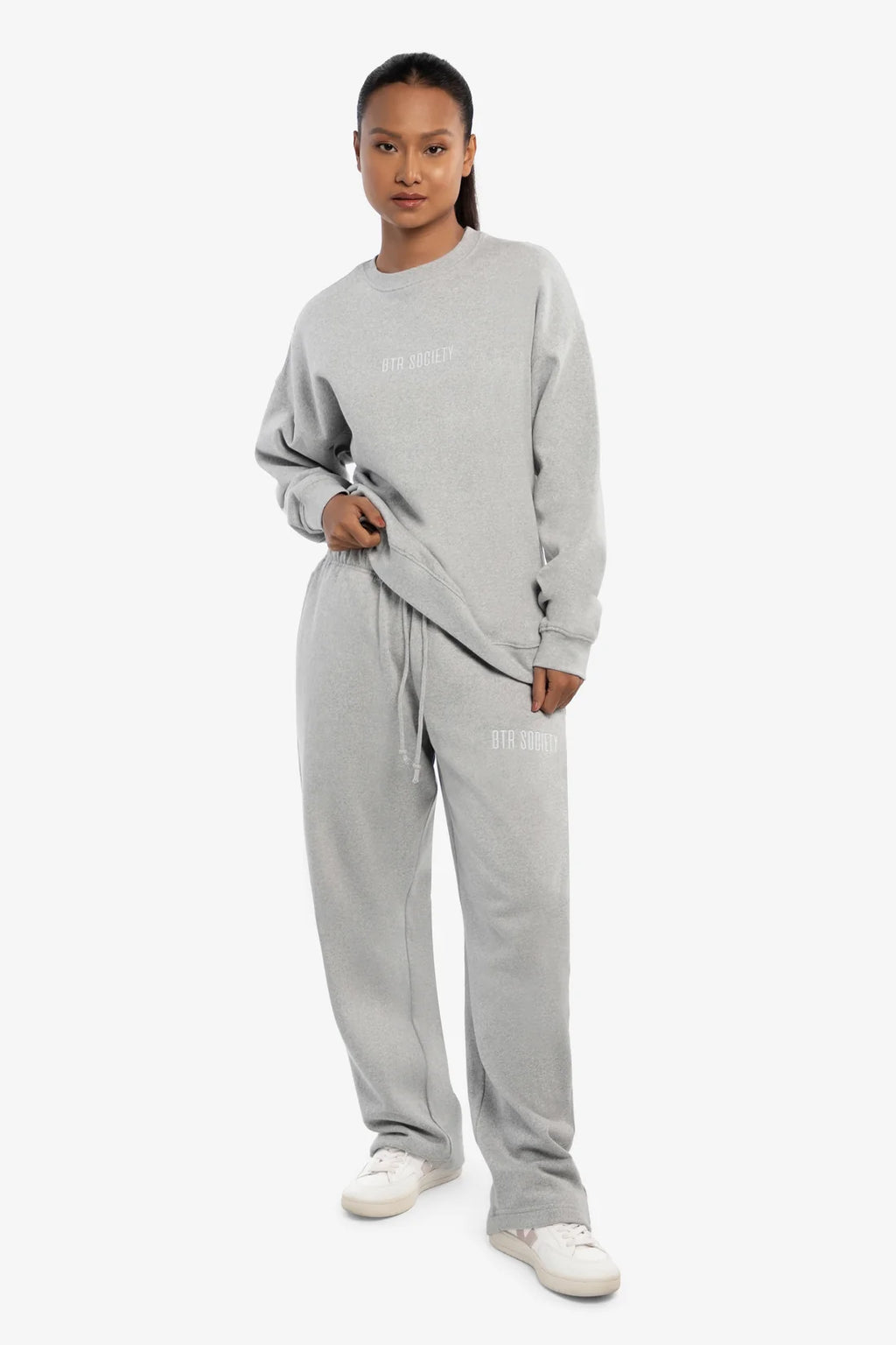 Classic Sweatshirt in Grey Mist