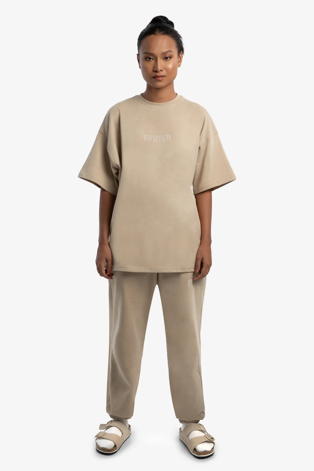 Classic T-Shirt in Pebble