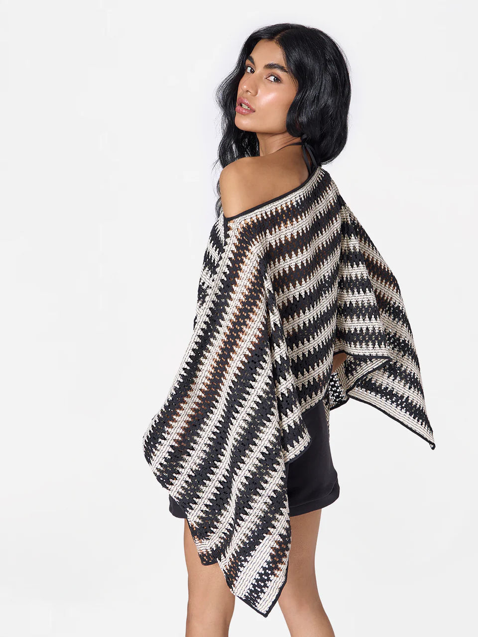 Three-way Poncho in Black/Cream
